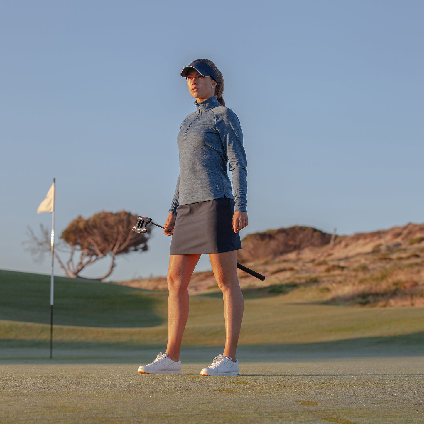 Galvin Green Women's INSULA Zip-Neck Top