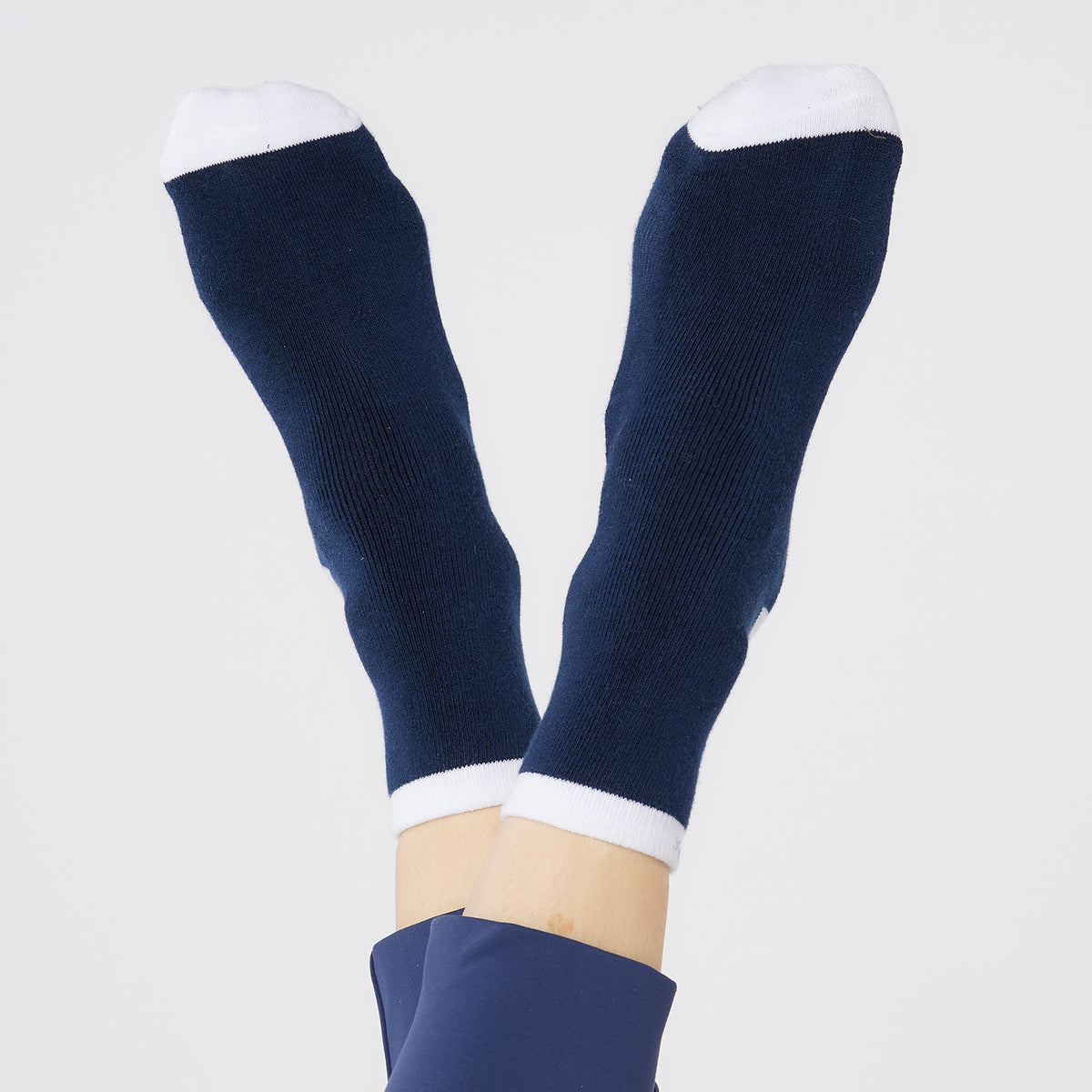 Swing Out Sister 2 Pair Pack of Socks in Navy & White