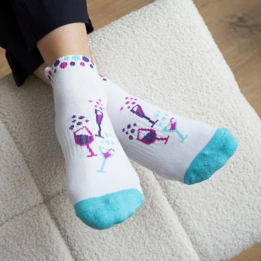 Surpizeshop Ladies Pair of 'Off to the 19th' Golf Socks