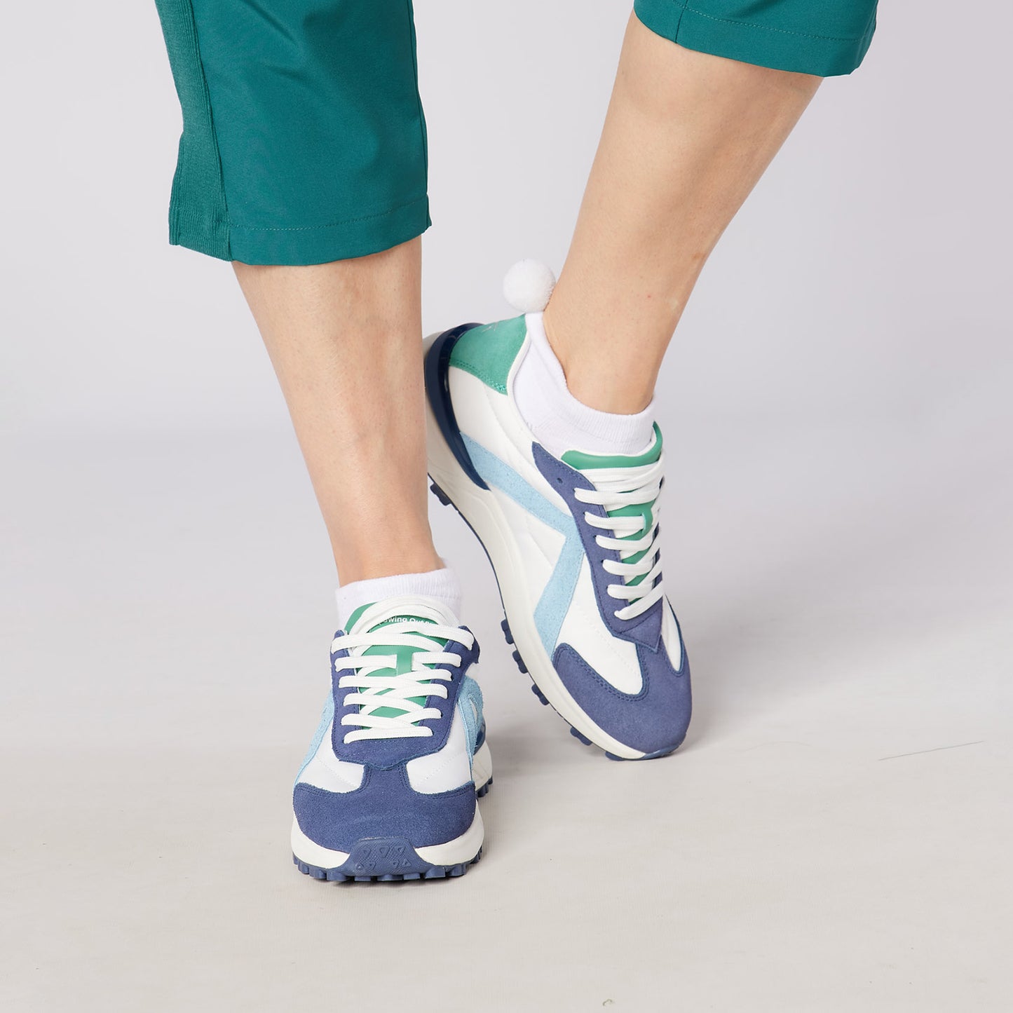 Swing Out Sister Ladies Spikeless Colour Block Golf Shoes