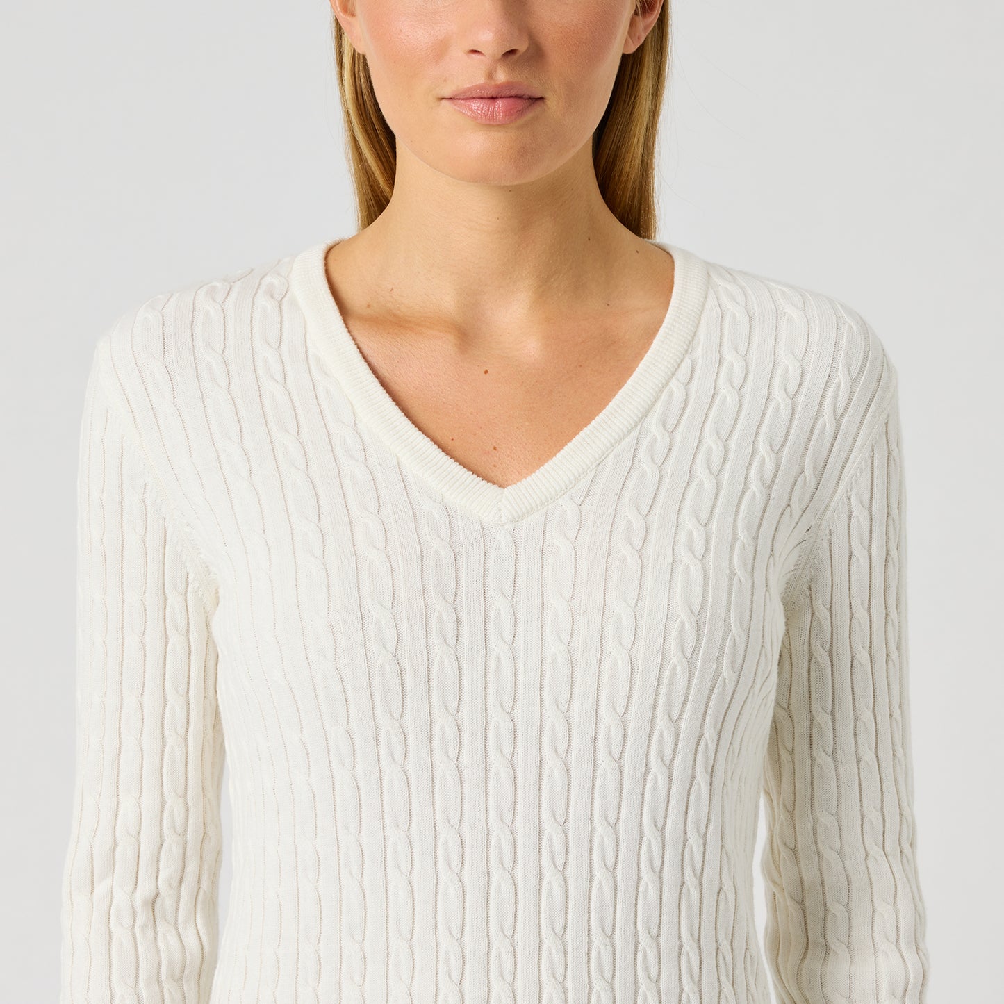 Daily Sports Ladies Cashmere Blend Cable Knit Sweater - Effortless Elegance