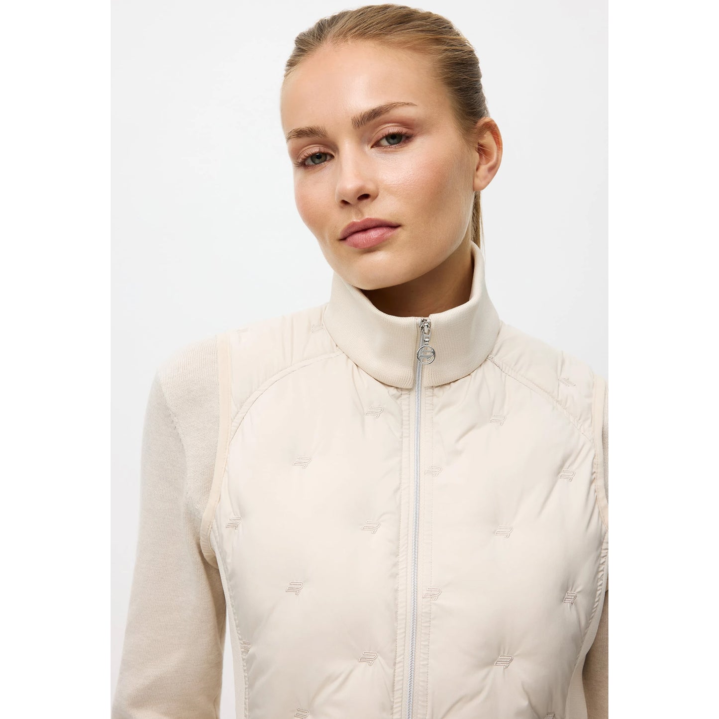 Rohnisch Ladies Quilted Gilet with Stretch Side Panels for Lightweight Comfort & Sophisticated Style