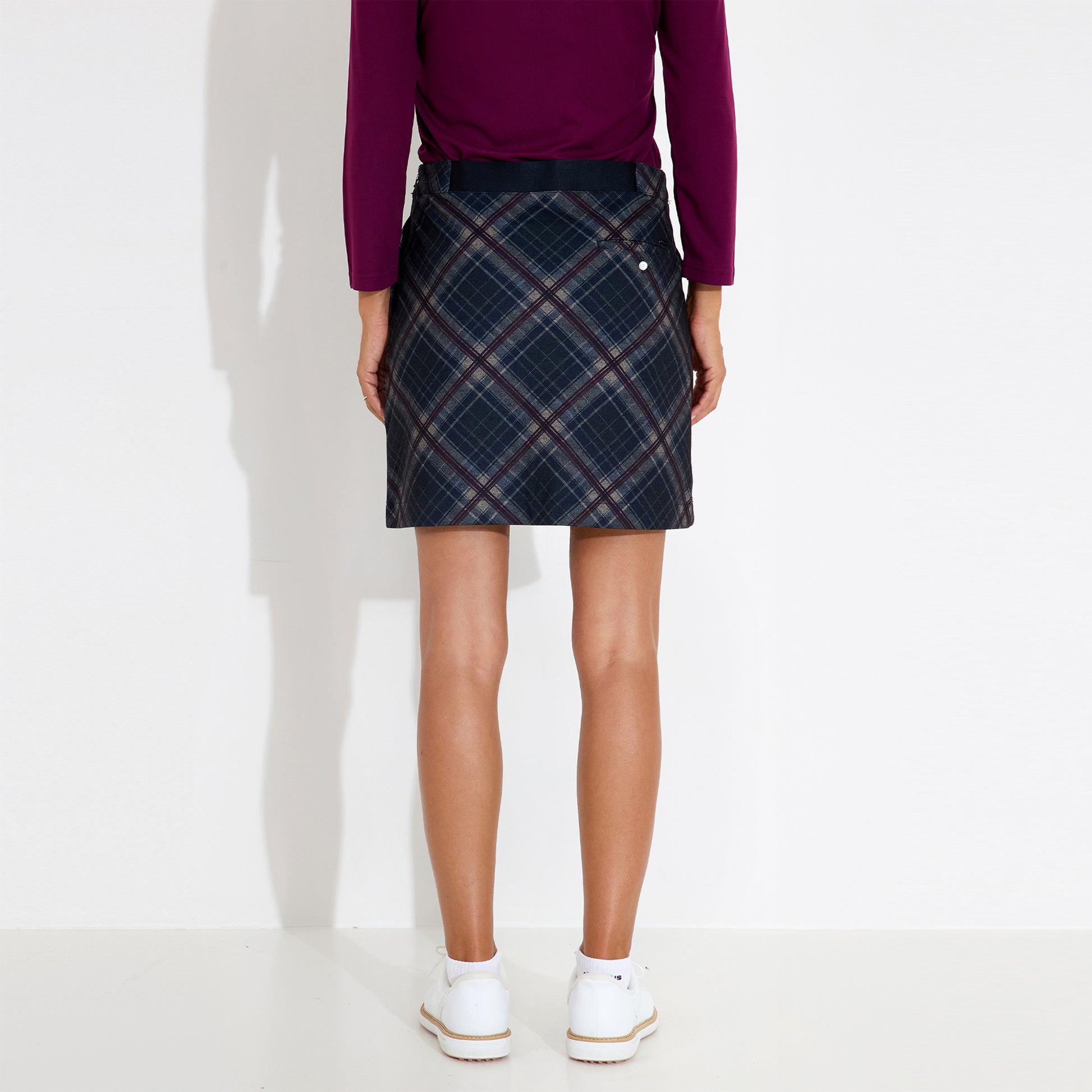 Abacus Ladies Pull-On Skort with Striking Tartan Print - Comfortable & Ready for the Course