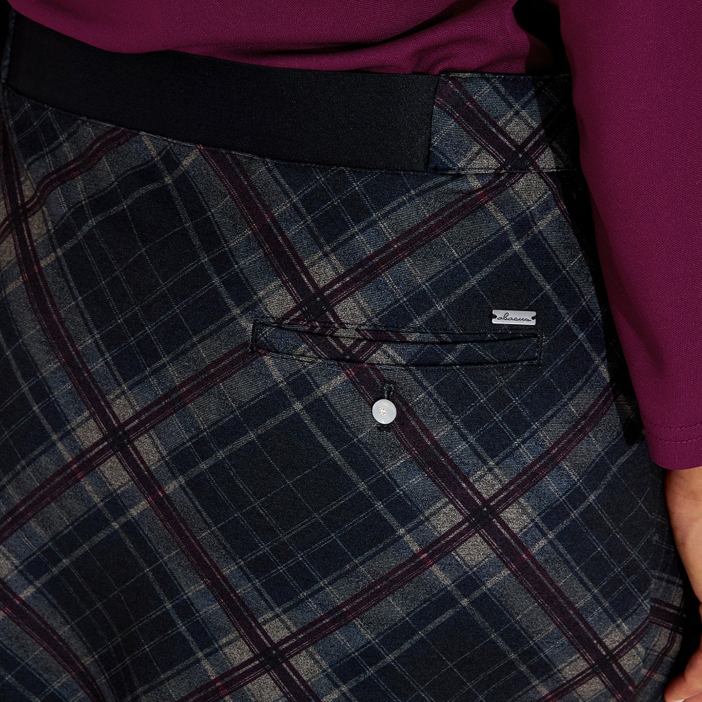 Abacus Ladies Pull-On Skort with Striking Tartan Print - Comfortable & Ready for the Course