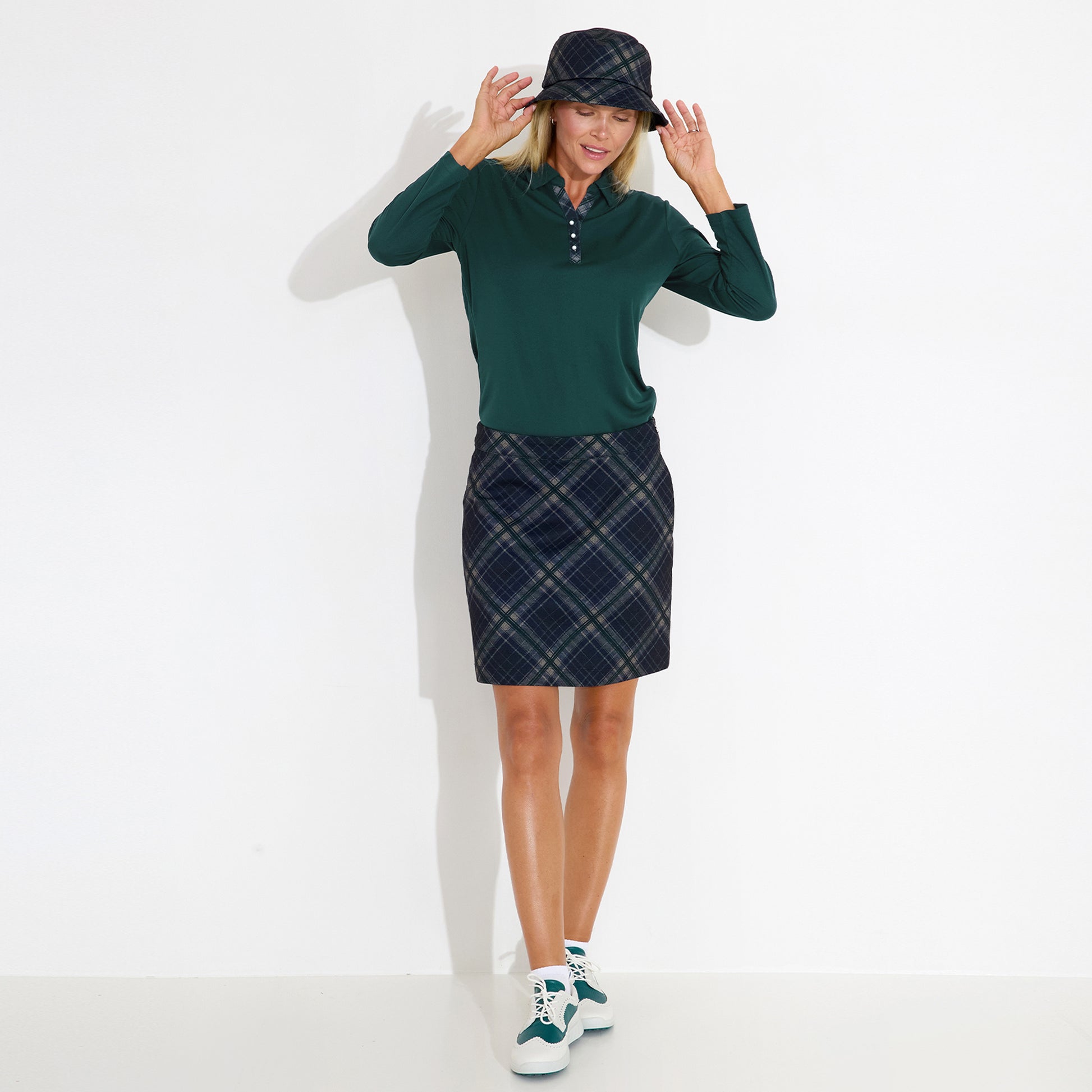 Abacus Ladies Pull-On Skort with Striking Tartan Print - Comfortable & Ready for the Course