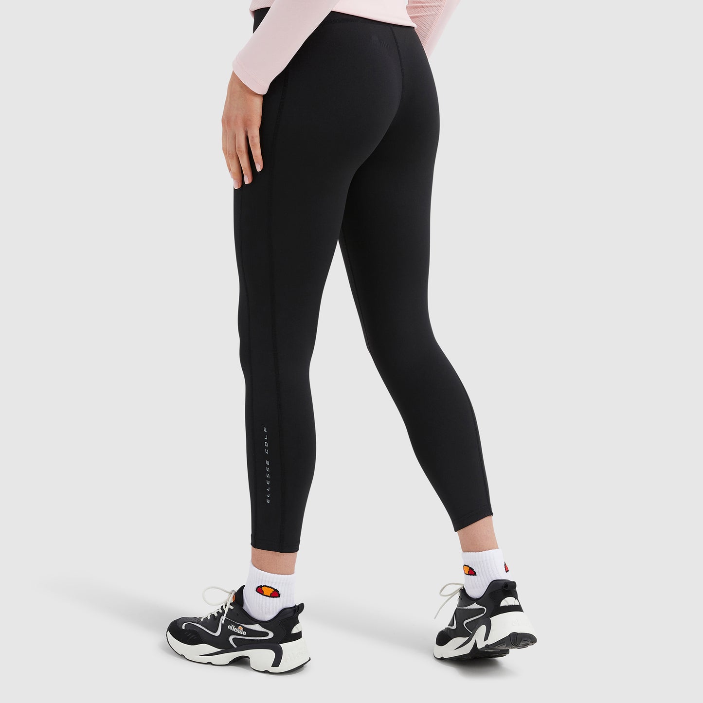 Ellesse 7/8 Leggings in Black with Flatlock seams