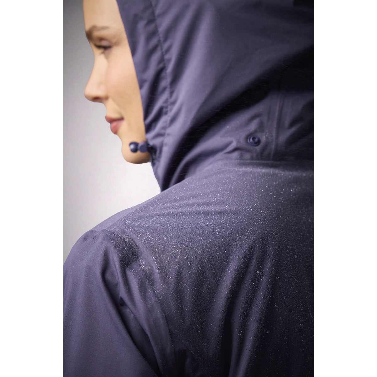 Sunderland Ladies Hooded Waterproof Jacket - Sleek Design, Ultimate Protection & Insulating Comfort