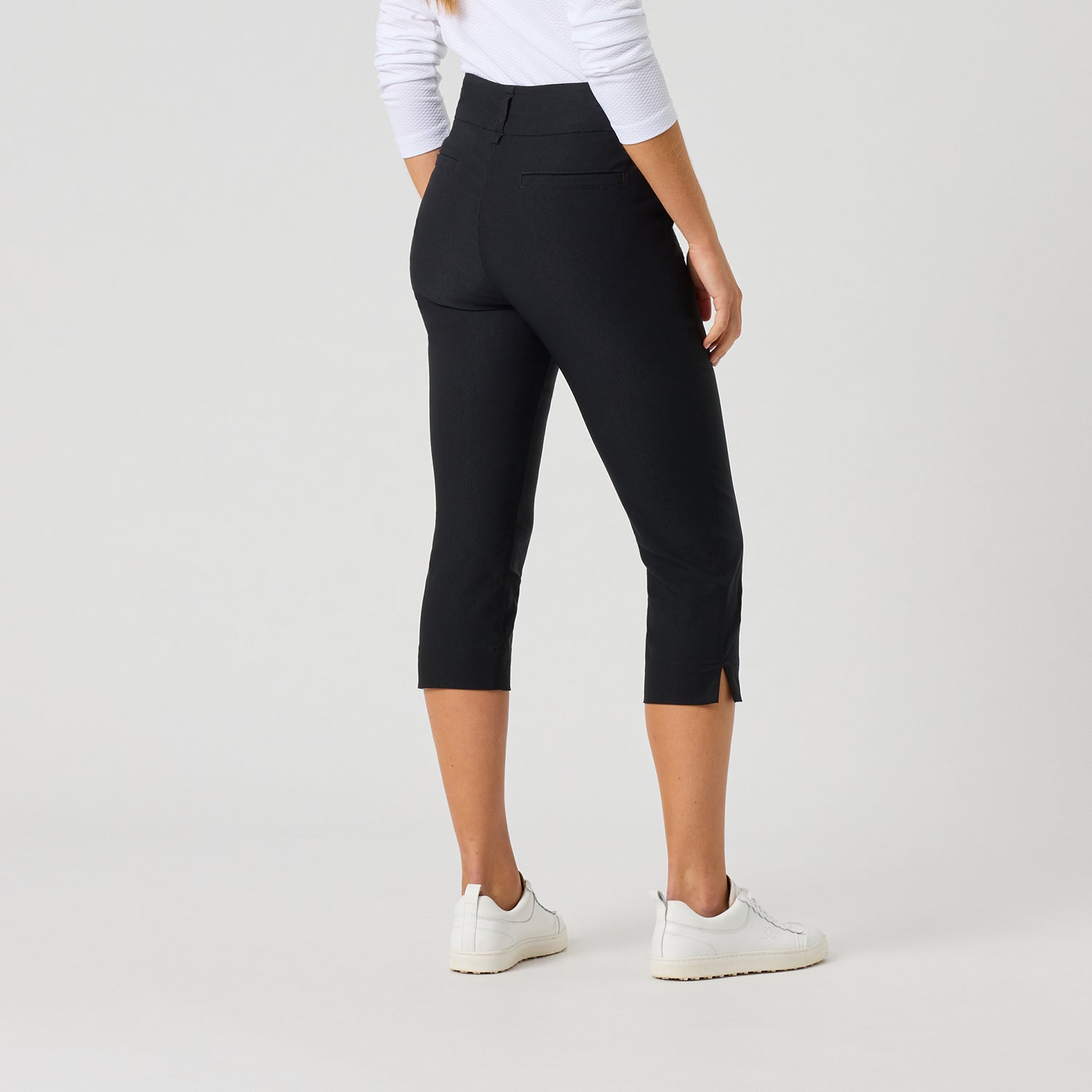 Daily Sports Ladies Pull-On Black Golf Capris