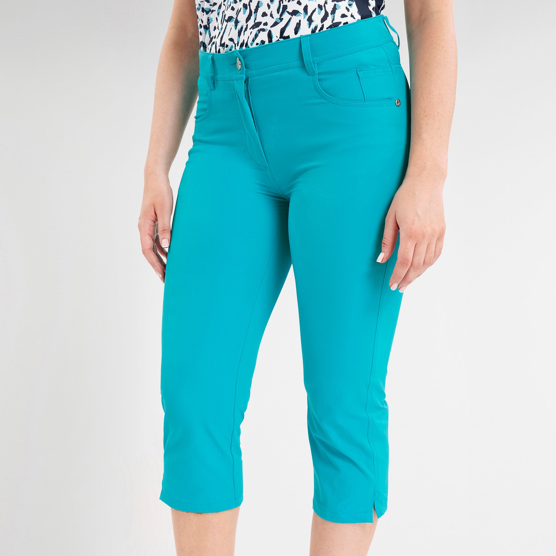 Green Lamb Women's Lightweight Soft-Stretch Capris