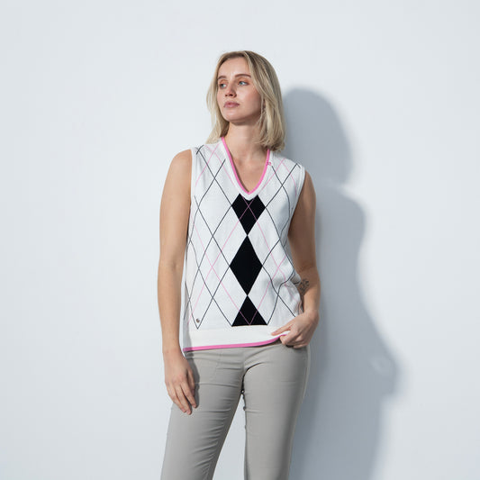 Daily Sports Ladies Sleeveless Sweater in Argyle Jacquard Knit 