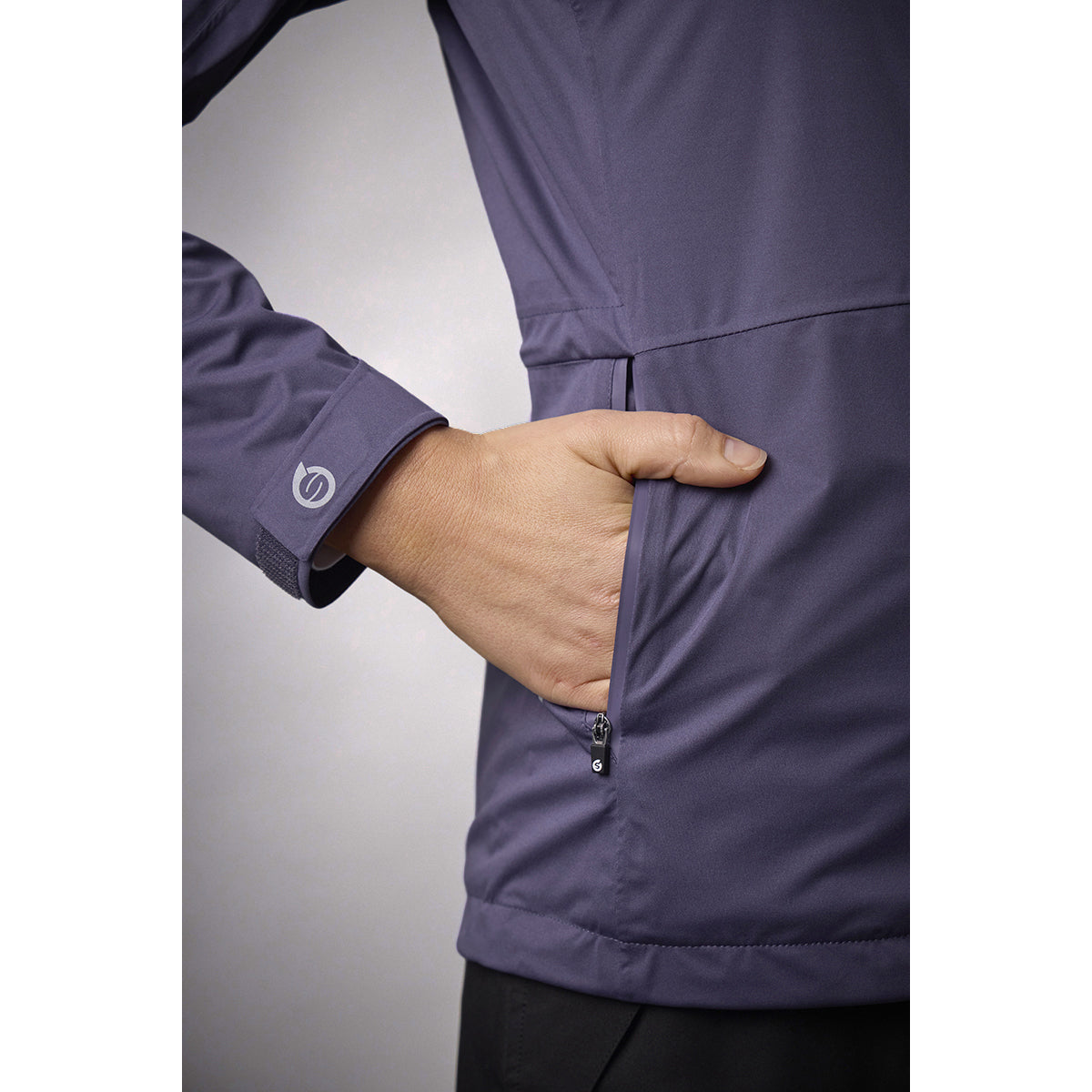 Sunderland Ladies Hooded Waterproof Jacket - Sleek Design, Ultimate Protection & Insulating Comfort