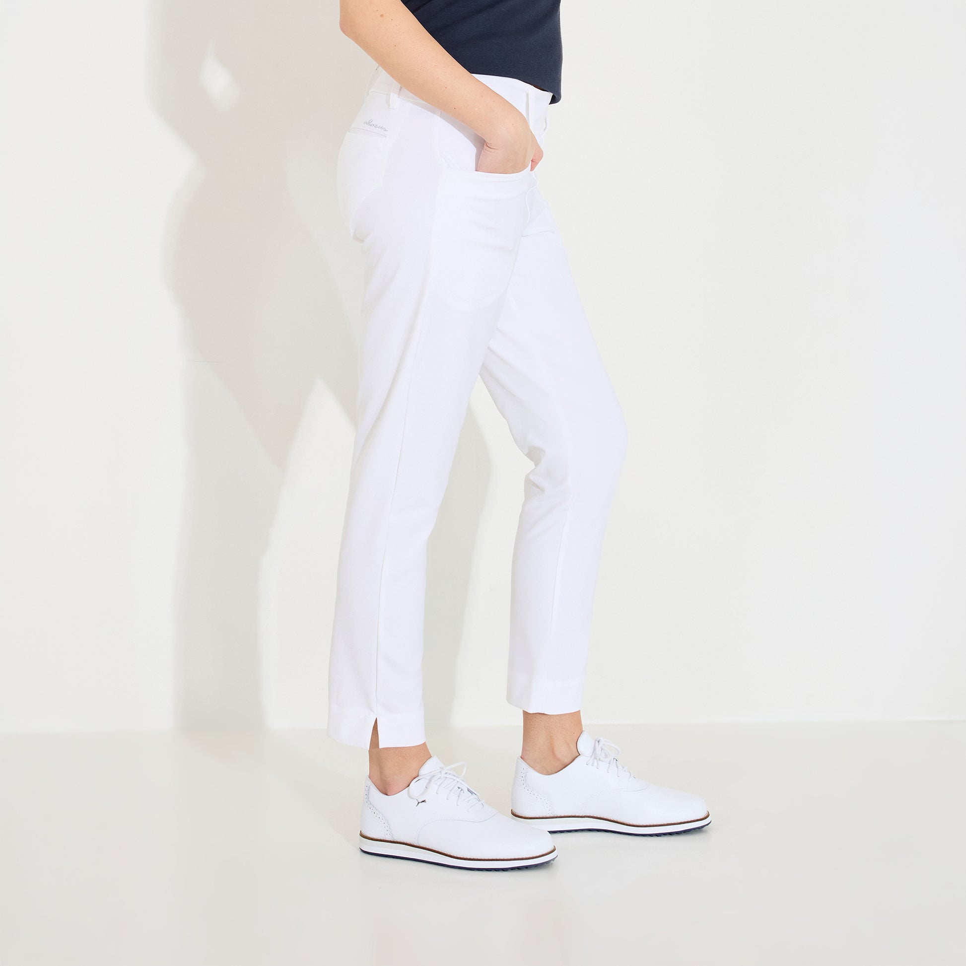 Abacus Ladies 7/8 Pull-On Trousers - Effortless Style & Performance