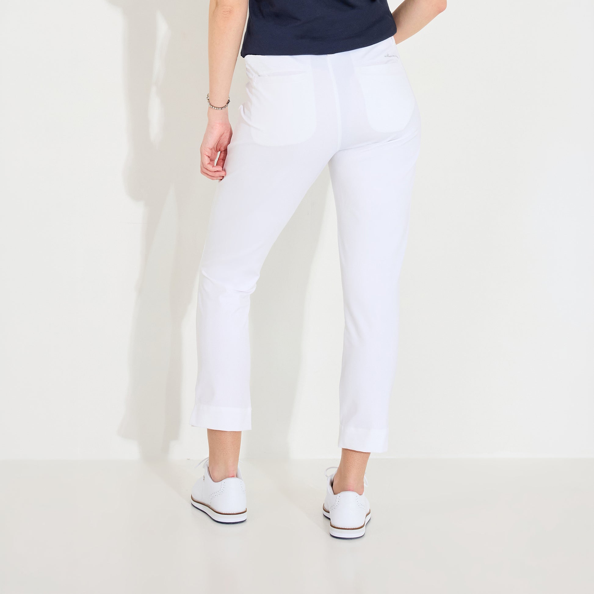 Abacus Ladies 7/8 Pull-On Trousers - Effortless Style & Performance