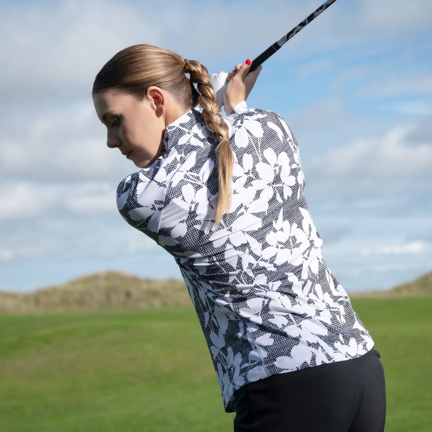 Callaway Ladies Golf Top in Black and White Abstract Floral Print