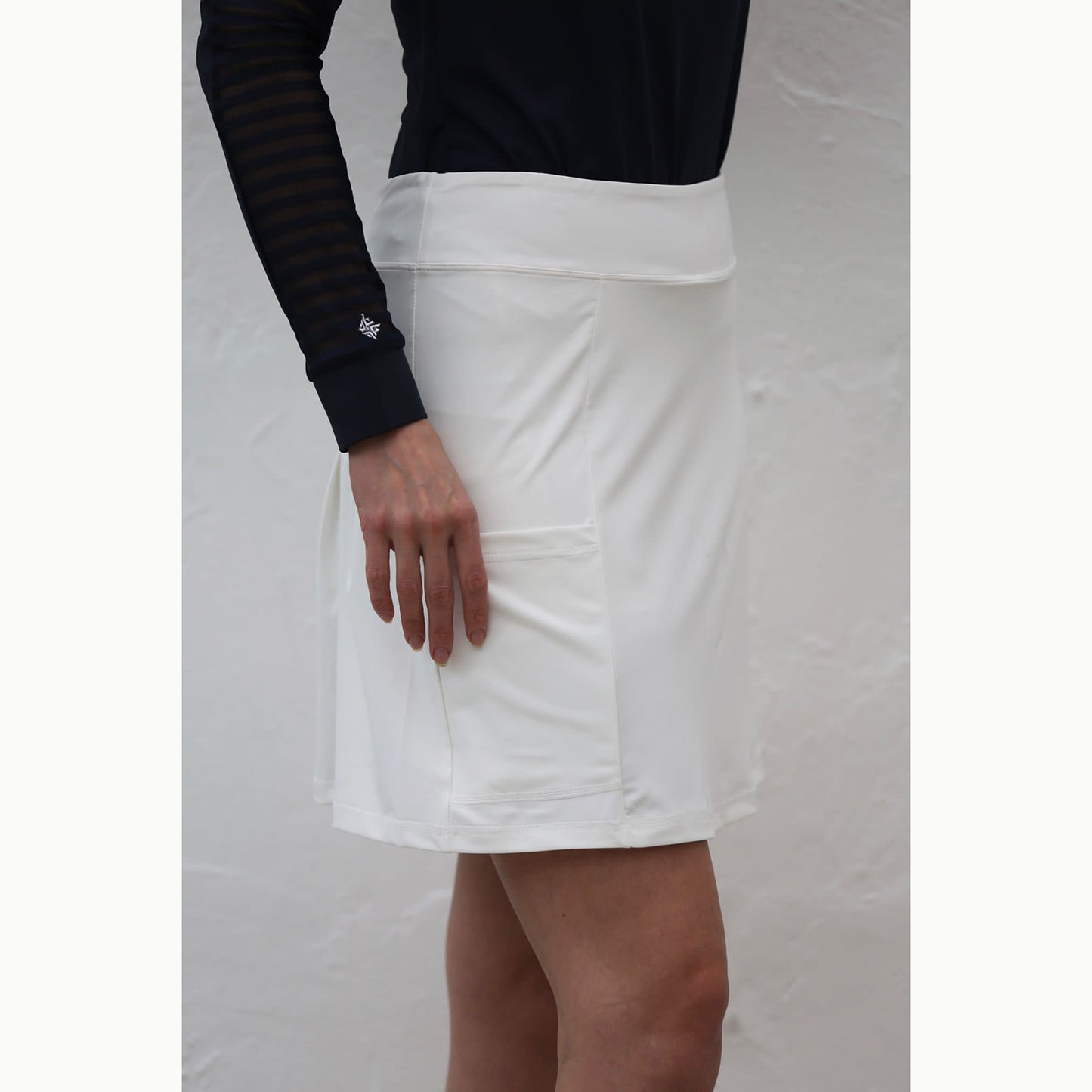 Famara Ladies Kick Pleat Skort in White