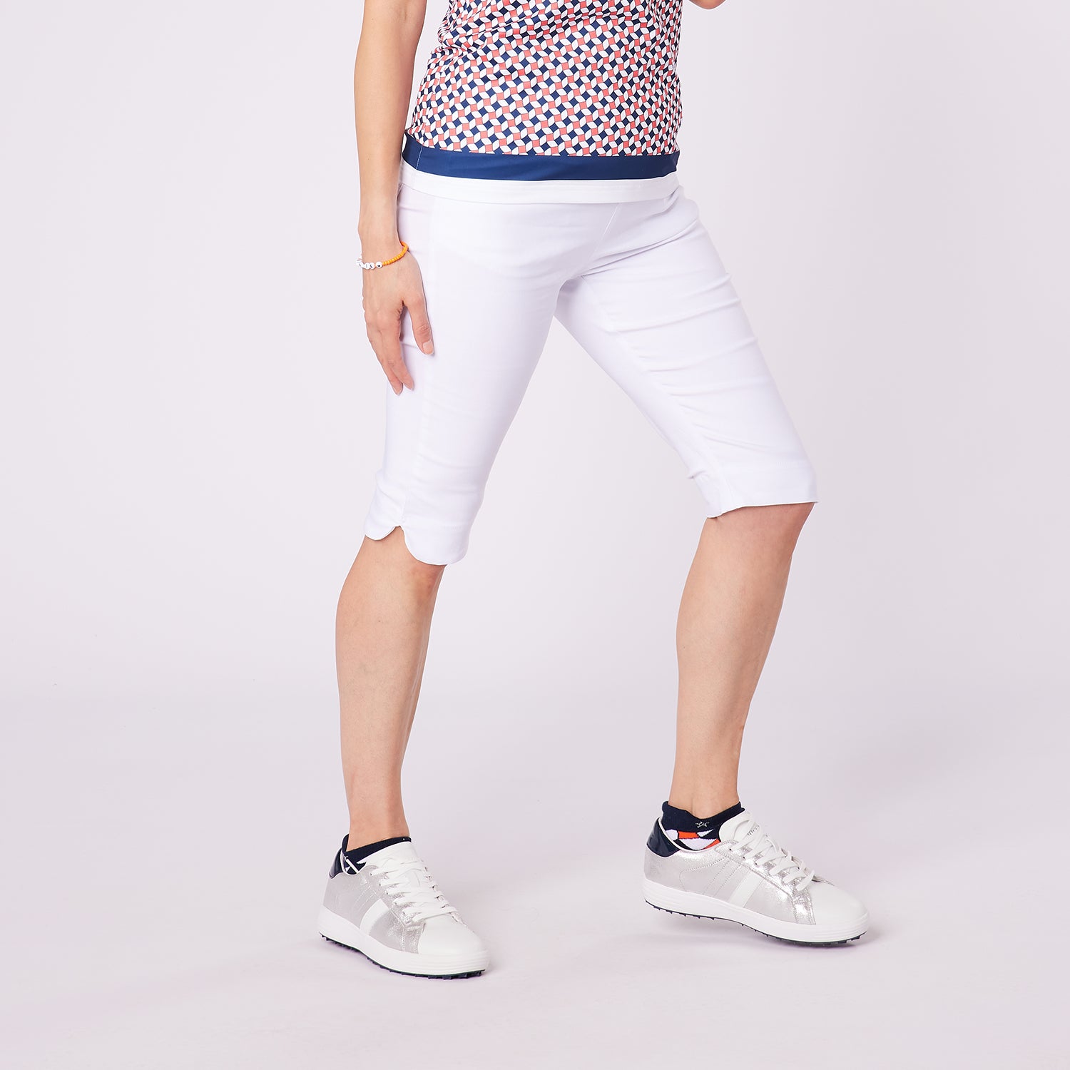 Swing Out Sister Ladies Pull-On Stretch City Shorts in White