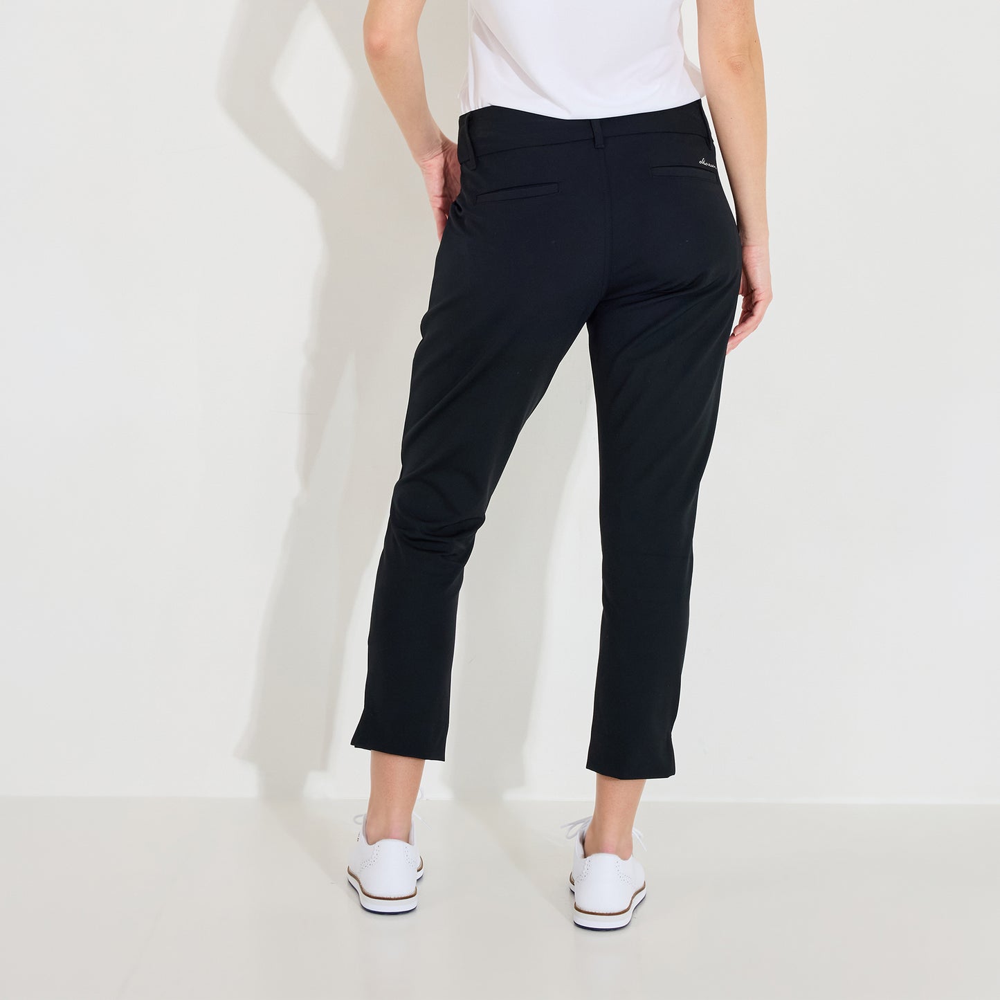 Abacus Ladies 7/8 Pull-On Trousers in Black- Effortless Style & Performance