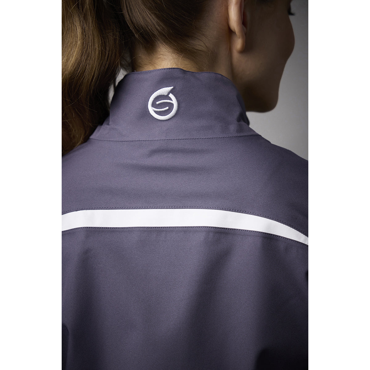 Sunderland Ladies Lightweight Waterproof Jacket - Timeless Protection for Every Round