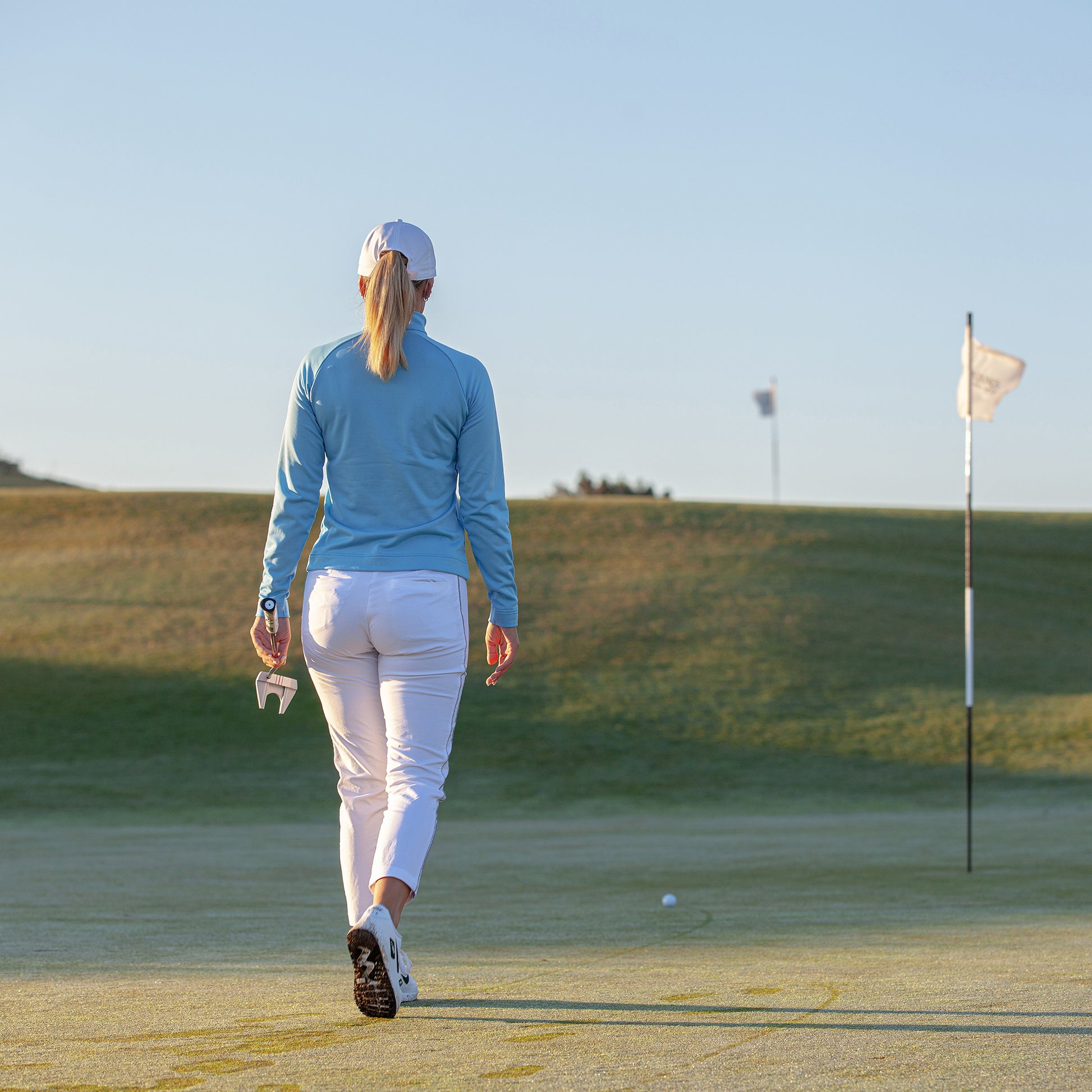 Galvin Green Ladies INSULA Zip-Neck Top in Alaskan Blue